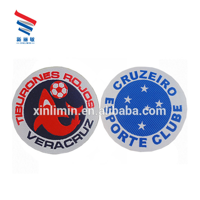 Knopf auf Stil Custom Design Eisen auf Gewebten Patches für Fußballteam Club Personalisiert