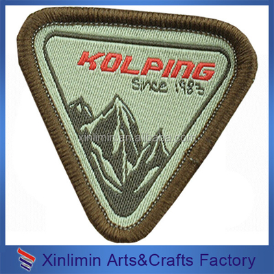 Knopf auf Stil Custom Design Eisen auf Gewebten Patches für Fußballteam Club Personalisiert