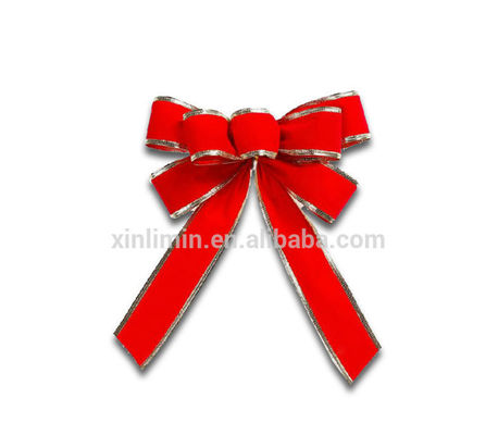 Metallischer Zugbogen mit goldenen Linien, die perfekte Ergänzung zu Ihrem Hochzeitsfestdekor.