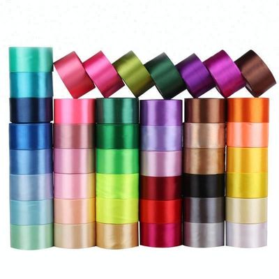 Hochfestigkeit kundenspezifisch angepasste doppelte Fläche 100% Polyester RPET Plain Silk Satin Ribbon Roll