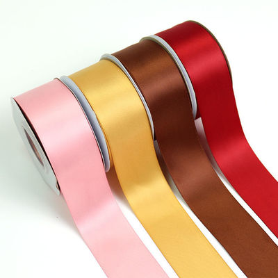 Hochfestigkeit kundenspezifisch angepasste doppelte Fläche 100% Polyester RPET Plain Silk Satin Ribbon Roll
