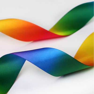 Weich ansprechende Bänder Einfachgesicht Doppelgesicht Regenbogen Satinband Grosskörnchenband